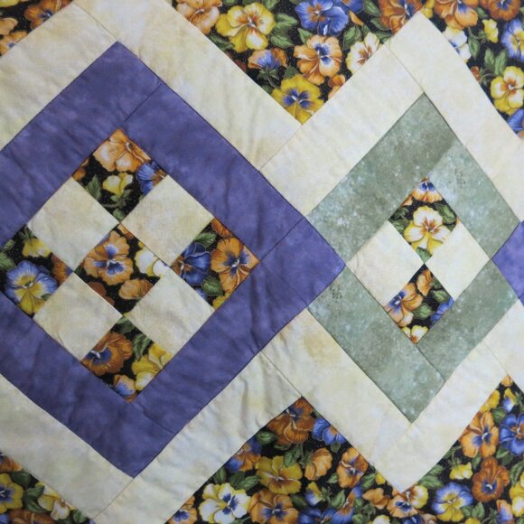Vintage 2003 Handmade Floral Geometric Purple Yellow Pansies Table Runner Quilt - Picture 3 of 9
